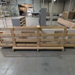 Natuurstenen wastafelblad in transportbok